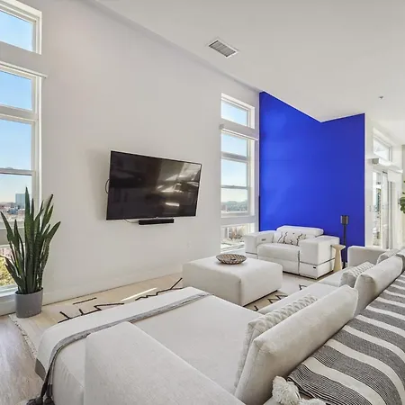 2880 The Penthouse At Espadin